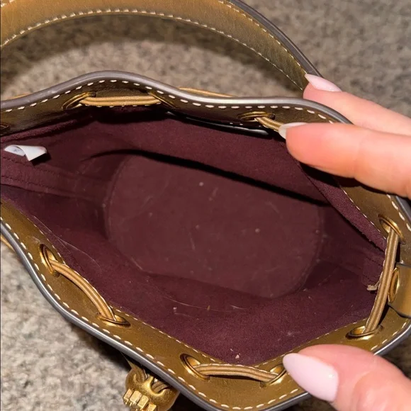 Tory Burch monogram crossbody bag - Picture 4 of 5